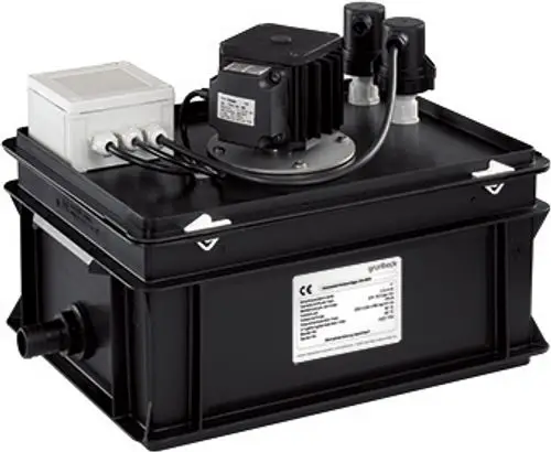 Abwasserhebeanlage von Grünbeck, rechteckiges schwarzes Gehäuse mit mehreren Anschlüssen und einem elektrischen Antrieb oben.